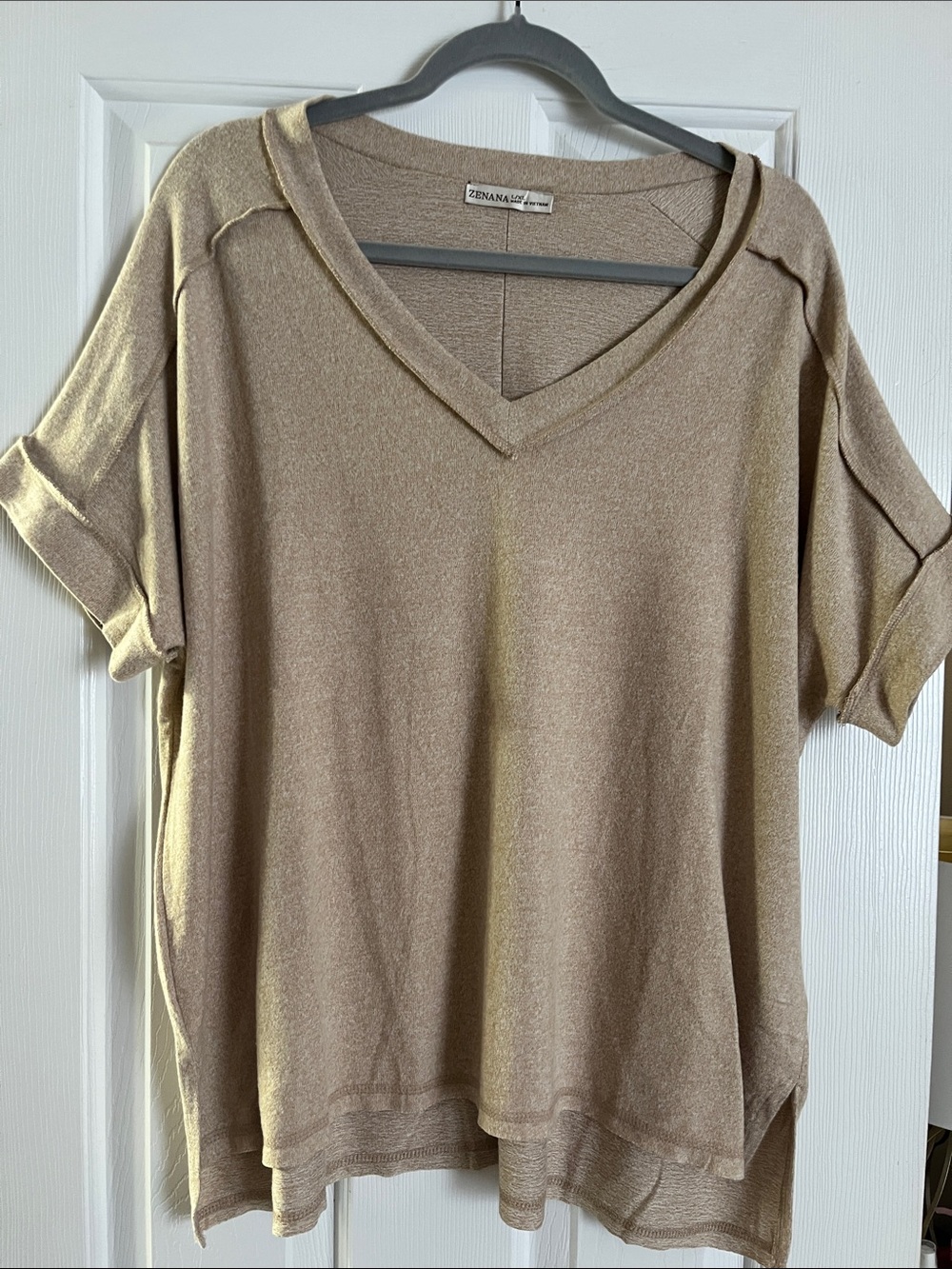 Zenana NWOT  Tan V-Neck Short Sleeve Top micro soft exposed seams